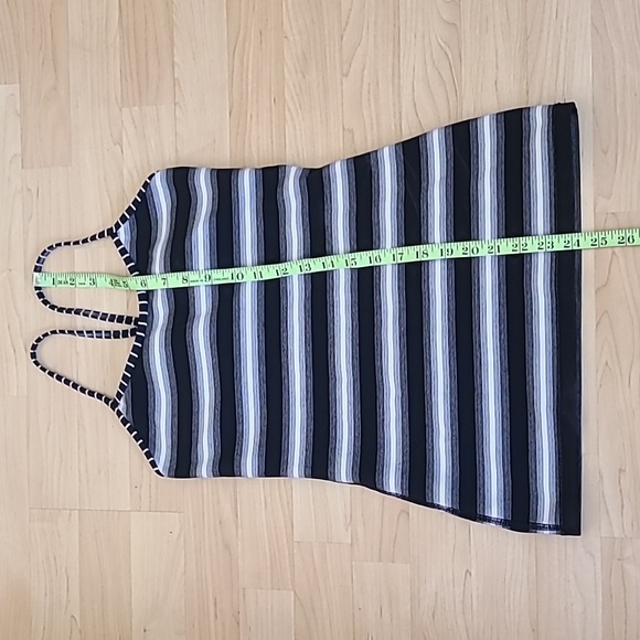 Like New Lululemon Power Y Tank Capilano Striped Black/White Tank top Size XS - Picture 6 of 8